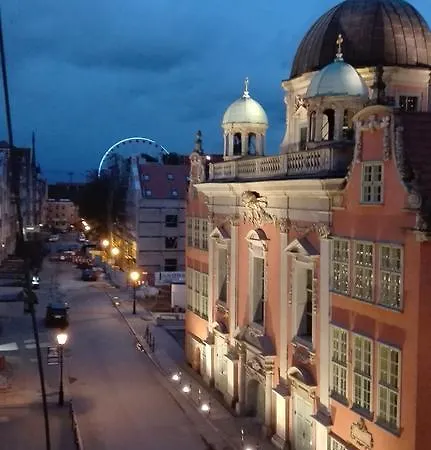 In Old Town - View Of Mariacki Church * 格但斯克