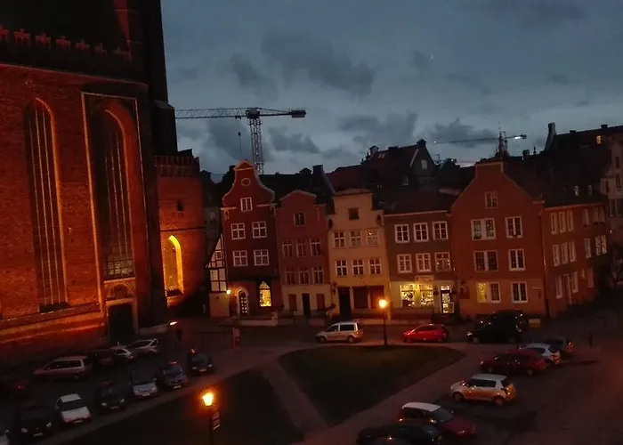 In Old Town - View Of Mariacki Church アパート *