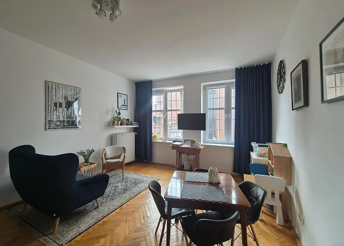 In Old Town - View Of Mariacki Church * 格但斯克